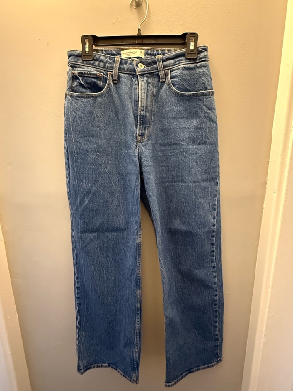 Abercrombie & Fitch Blue Denim High-Rise Relaxed Jeans